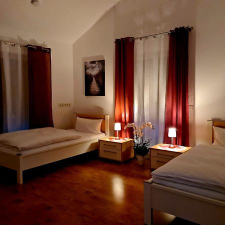Apartment Gaestehaus Staudenschloss Mickhausen Ngoại thất bức ảnh