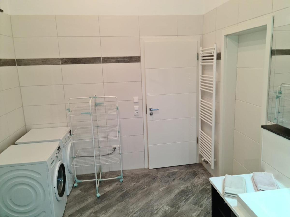 Apartment Gaestehaus Staudenschloss Mickhausen Ngoại thất bức ảnh