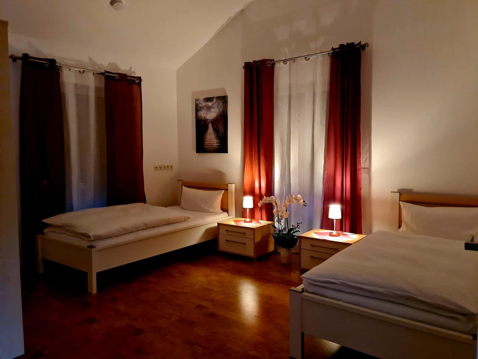 Apartment Gaestehaus Staudenschloss Mickhausen Ngoại thất bức ảnh